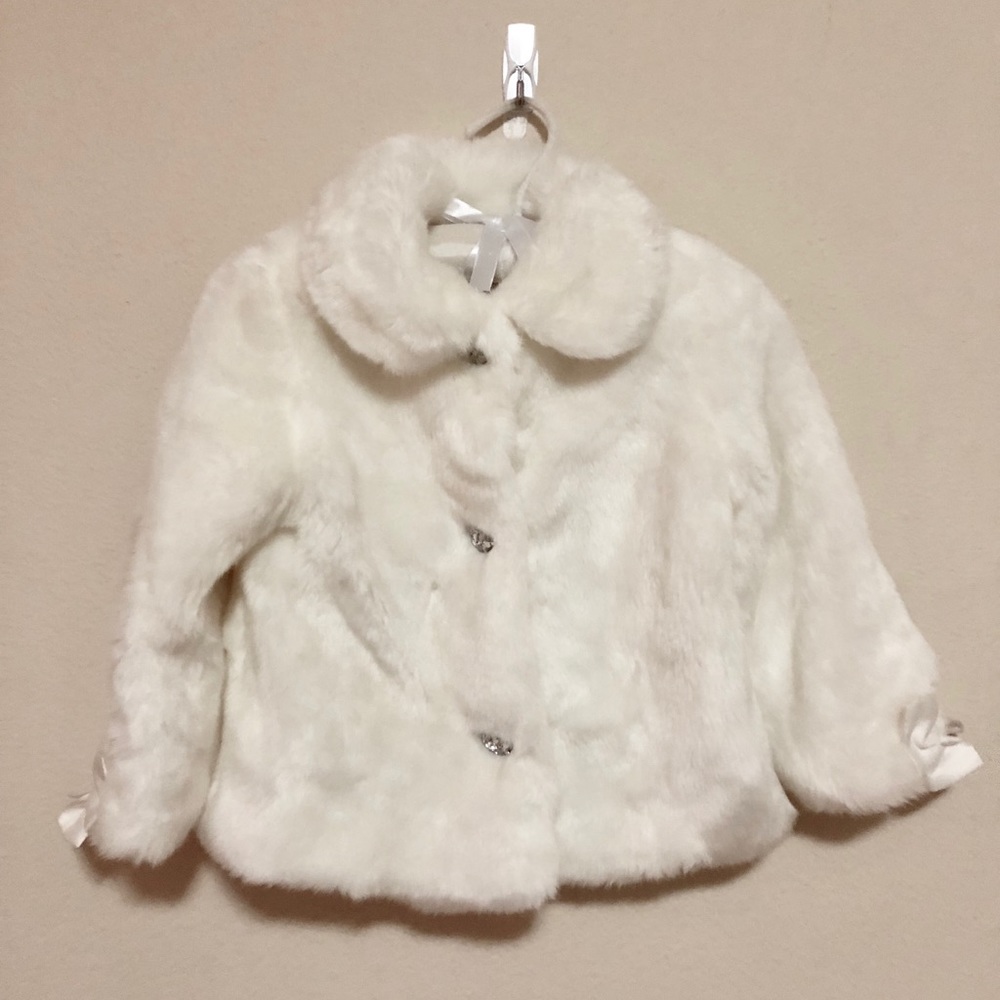 Soft & fuzzy faux fur coat size 2